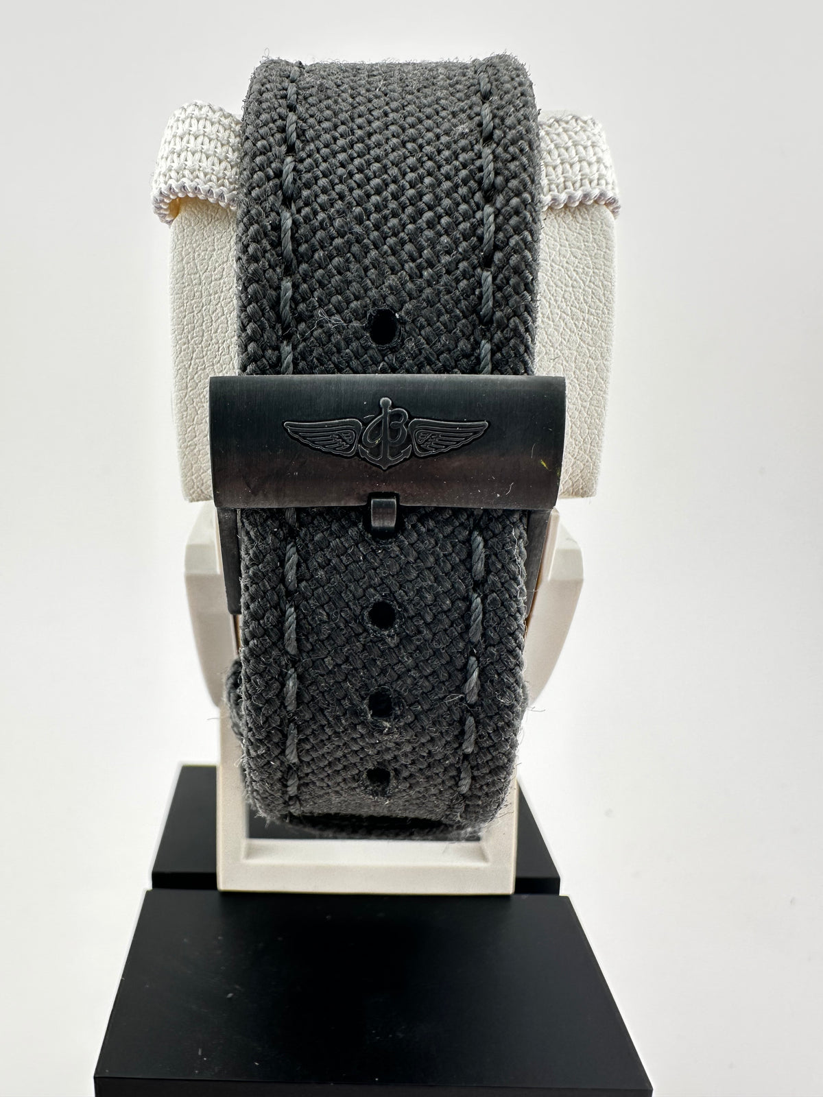 BREITLING Avenger Hurricane 12H XB0170 Fullset