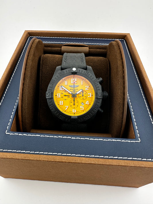 BREITLING Avenger Hurricane 12H XB0170 Fullset